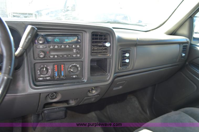 image for item BR9840 2006 Chevrolet Silverado 1500 pickup truck