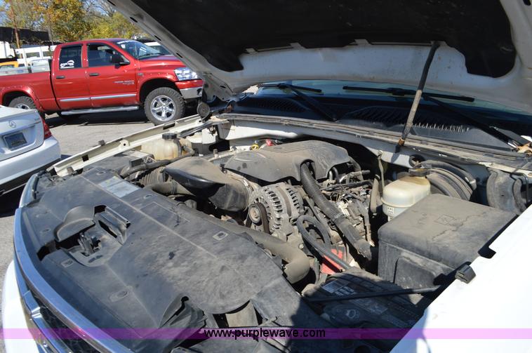 image for item BR9840 2006 Chevrolet Silverado 1500 pickup truck