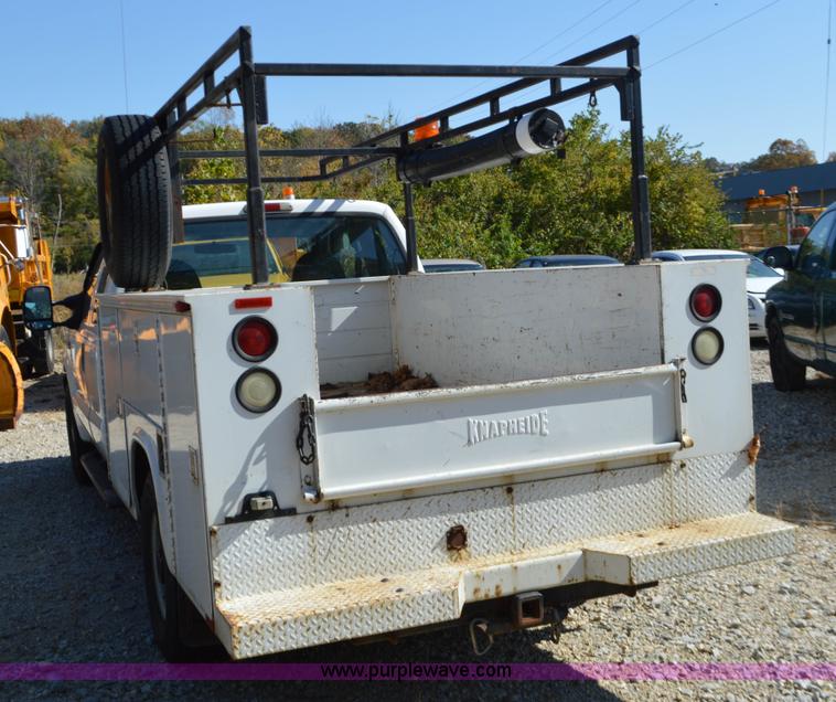 image for item BR9842 2004 Ford F350 Super Duty SuperCab utility truck