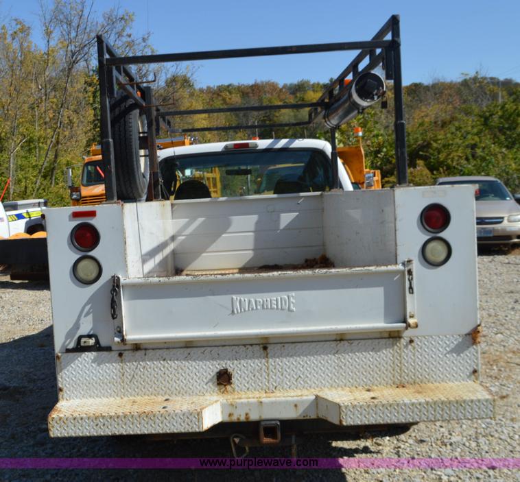 image for item BR9842 2004 Ford F350 Super Duty SuperCab utility truck