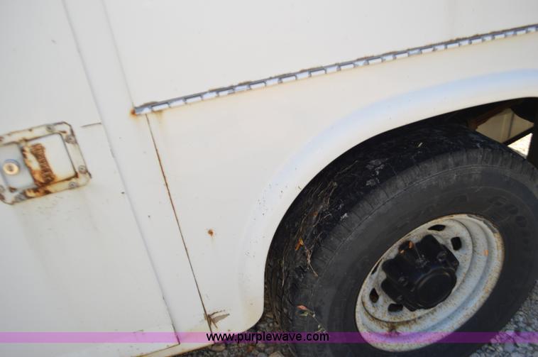 image for item BR9842 2004 Ford F350 Super Duty SuperCab utility truck