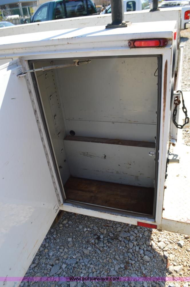 image for item BR9842 2004 Ford F350 Super Duty SuperCab utility truck