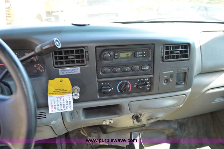 image for item BR9842 2004 Ford F350 Super Duty SuperCab utility truck