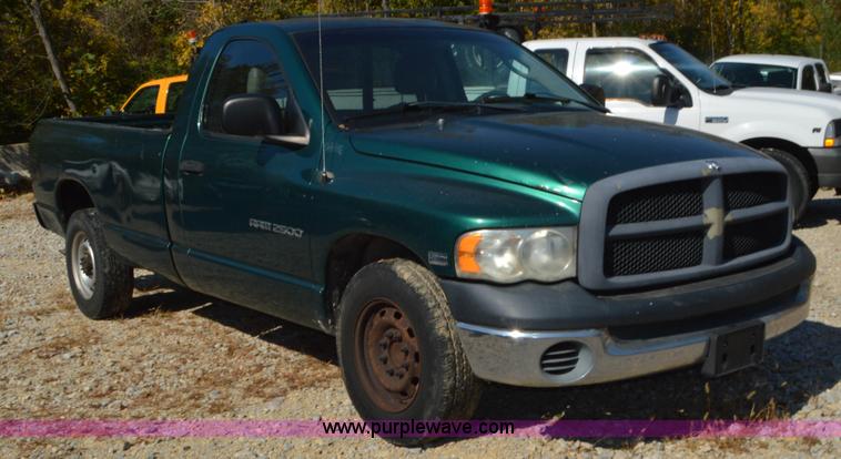 image for item BR9843 2003 Dodge Ram 2500 pickup truck
