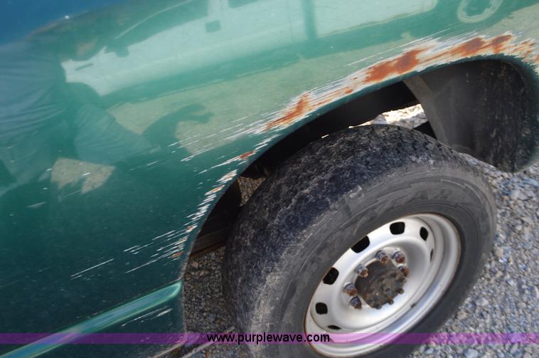 image for item BR9843 2003 Dodge Ram 2500 pickup truck