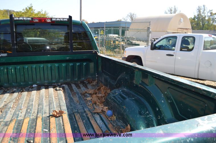 image for item BR9843 2003 Dodge Ram 2500 pickup truck