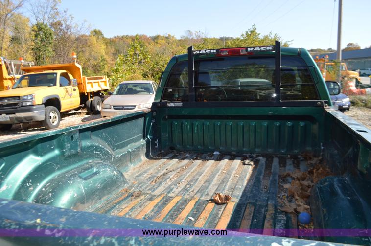 image for item BR9843 2003 Dodge Ram 2500 pickup truck