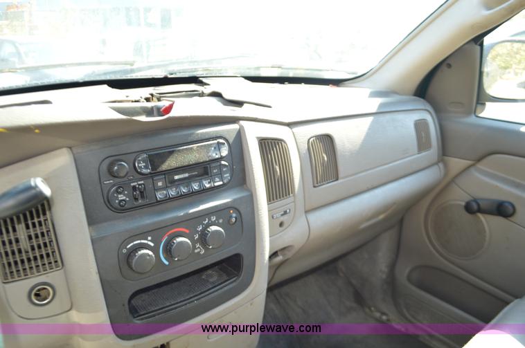 image for item BR9843 2003 Dodge Ram 2500 pickup truck