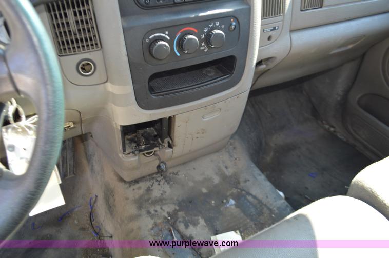 image for item BR9843 2003 Dodge Ram 2500 pickup truck