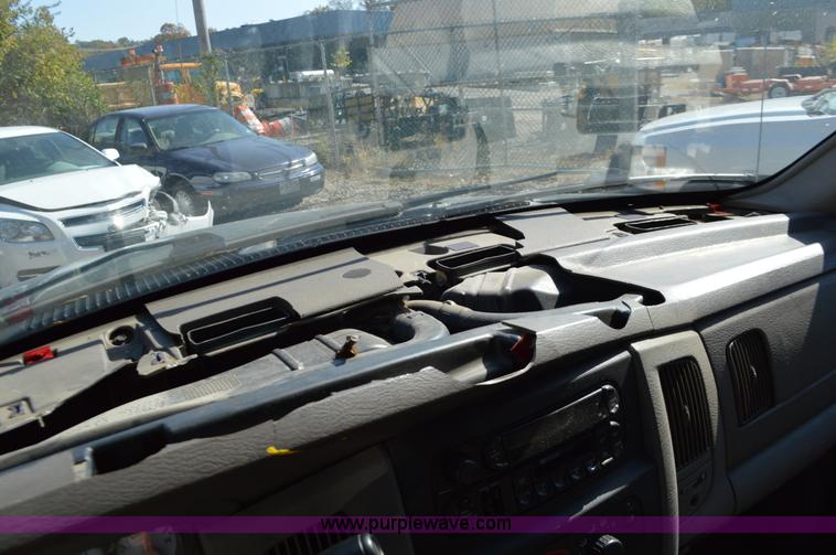 image for item BR9843 2003 Dodge Ram 2500 pickup truck