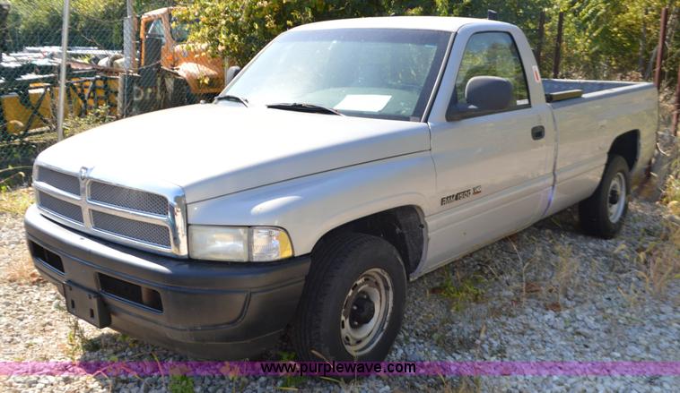 image for item BR9845 1999 Dodge Ram 1500 pickup truck