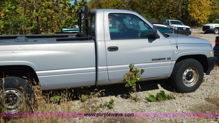 image for item BR9845 1999 Dodge Ram 1500 pickup truck