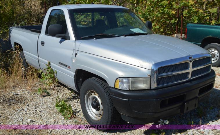 image for item BR9845 1999 Dodge Ram 1500 pickup truck