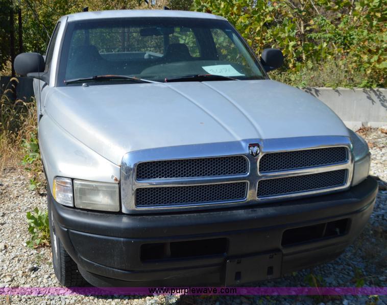 image for item BR9845 1999 Dodge Ram 1500 pickup truck