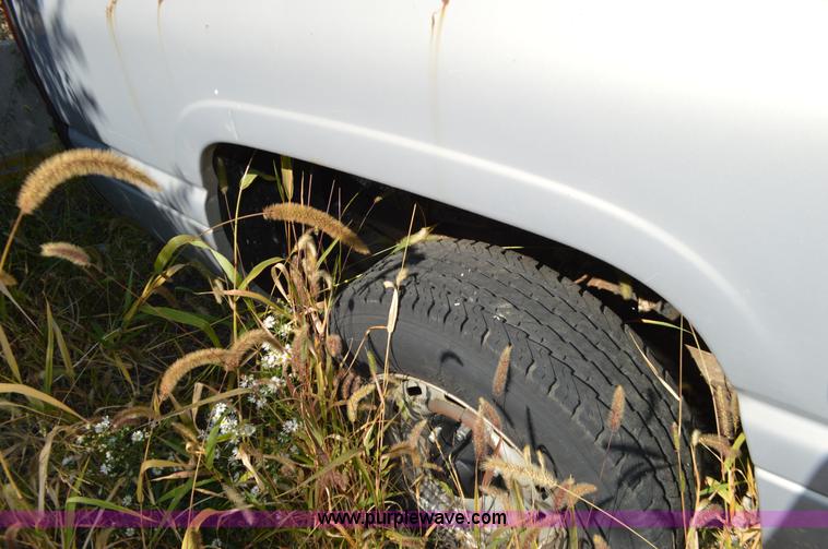 image for item BR9845 1999 Dodge Ram 1500 pickup truck