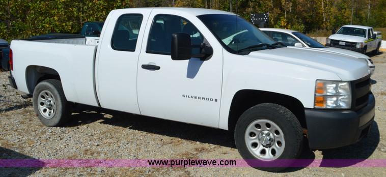 image for item BR9846 2008 Chevrolet Silverado 1500 Ext. Cab pickup truck