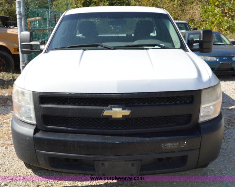 image for item BR9846 2008 Chevrolet Silverado 1500 Ext. Cab pickup truck