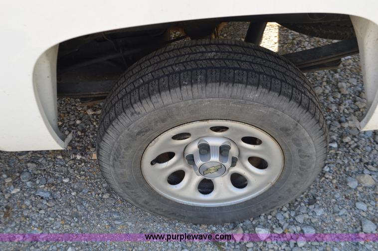 image for item BR9846 2008 Chevrolet Silverado 1500 Ext. Cab pickup truck