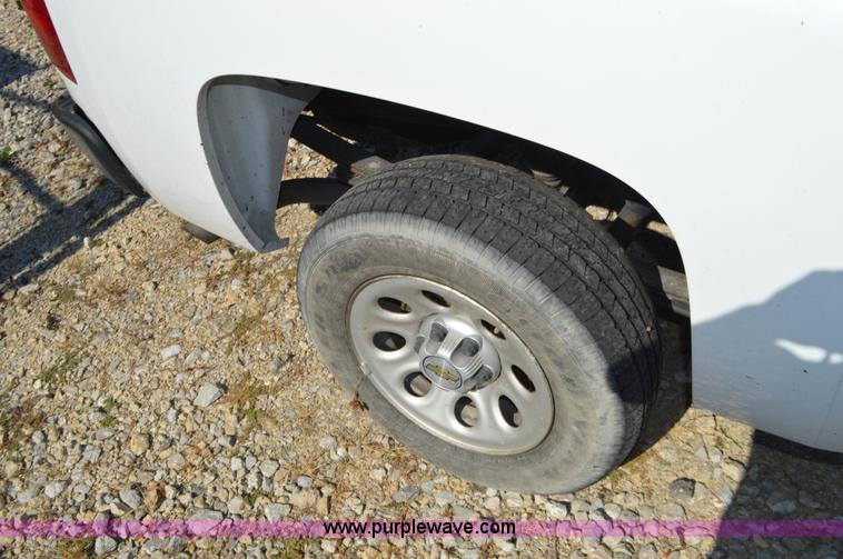 image for item BR9846 2008 Chevrolet Silverado 1500 Ext. Cab pickup truck