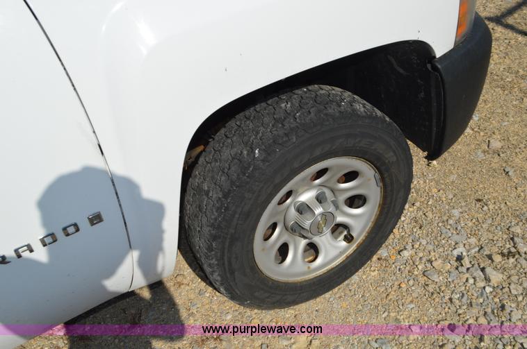 image for item BR9846 2008 Chevrolet Silverado 1500 Ext. Cab pickup truck