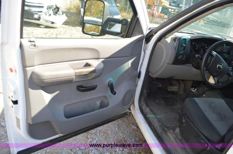 image for item BR9846 2008 Chevrolet Silverado 1500 Ext. Cab pickup truck