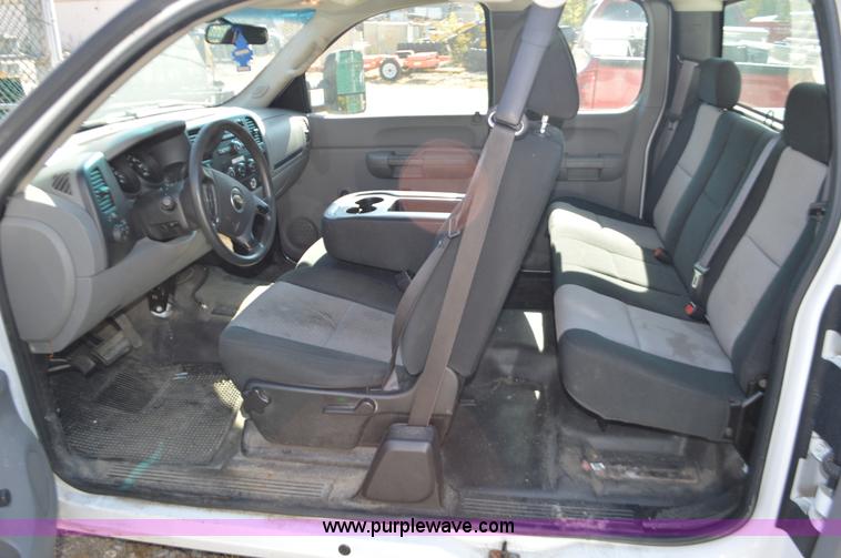 image for item BR9846 2008 Chevrolet Silverado 1500 Ext. Cab pickup truck