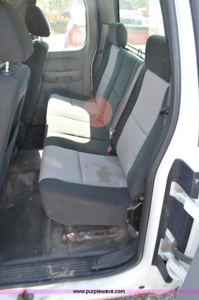 image for item BR9846 2008 Chevrolet Silverado 1500 Ext. Cab pickup truck