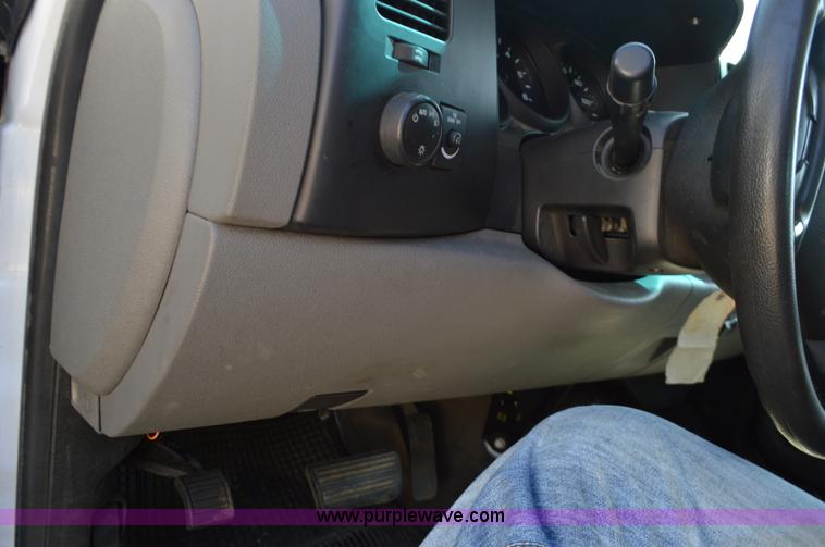 image for item BR9846 2008 Chevrolet Silverado 1500 Ext. Cab pickup truck