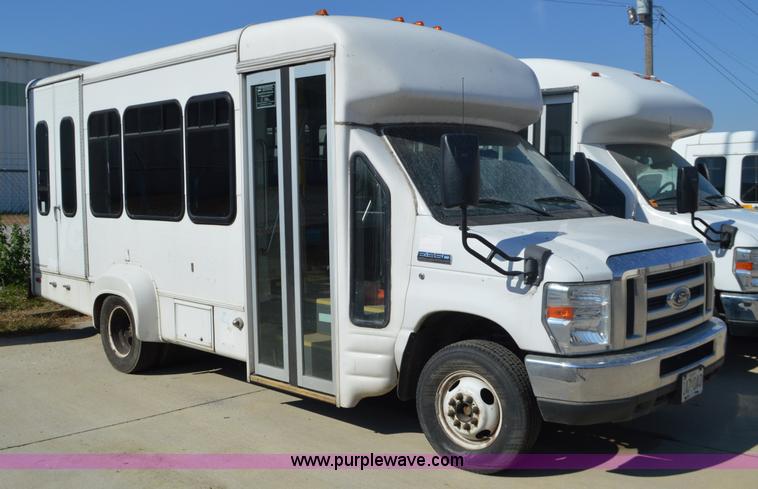image for item BR9847 2009 Ford E350 Super Duty bus