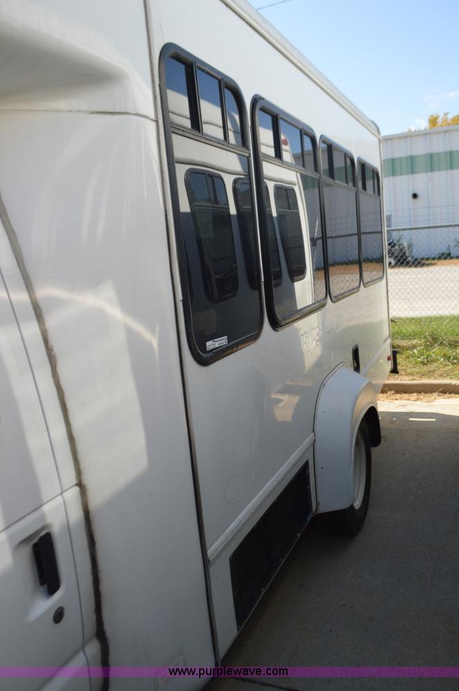 image for item BR9847 2009 Ford E350 Super Duty bus