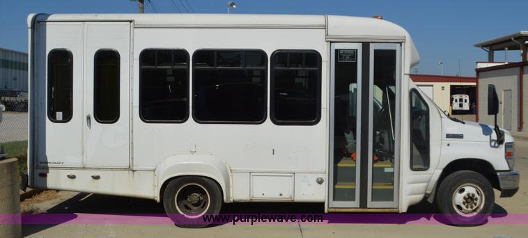 image for item BR9847 2009 Ford E350 Super Duty bus