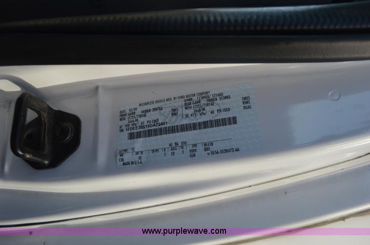 image for item BR9847 2009 Ford E350 Super Duty bus