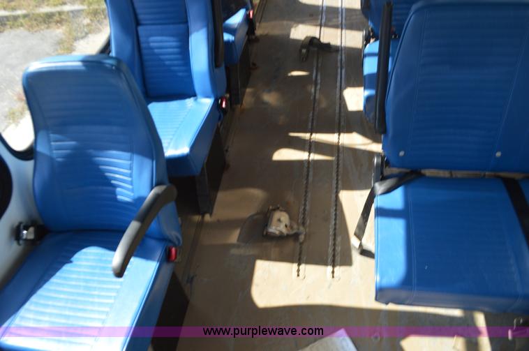 image for item BR9847 2009 Ford E350 Super Duty bus