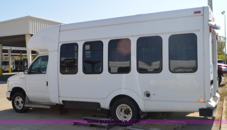 image for item BR9848 2008 Ford E450 bus