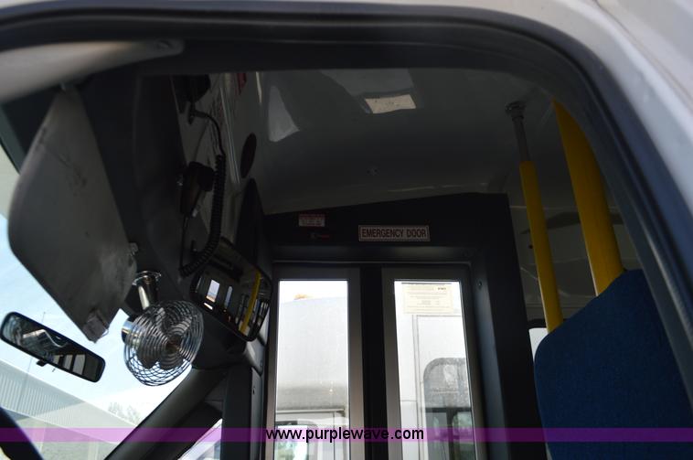 image for item BR9848 2008 Ford E450 bus