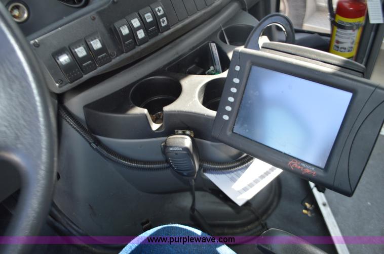 image for item BR9848 2008 Ford E450 bus