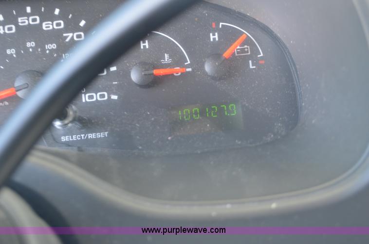 image for item BR9848 2008 Ford E450 bus