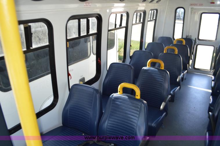 image for item BR9848 2008 Ford E450 bus