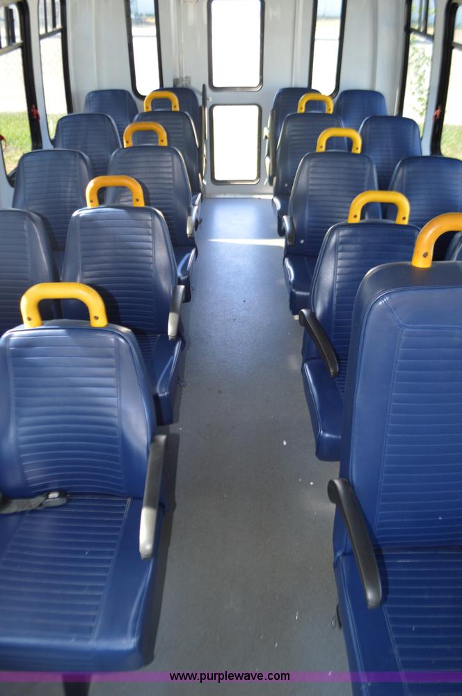 image for item BR9848 2008 Ford E450 bus