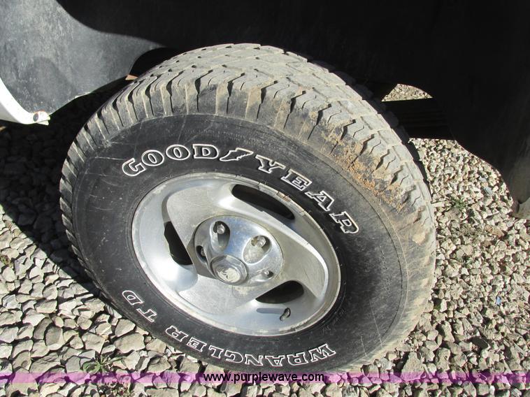 image for item BS9930 2001 Dodge Ram 1500