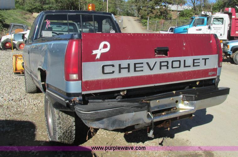 image for item BS9932 1989 Chevrolet 1500 pickup truck