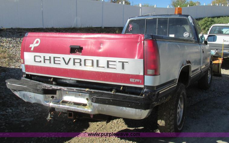 image for item BS9932 1989 Chevrolet 1500 pickup truck