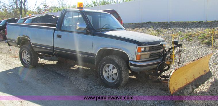 image for item BS9932 1989 Chevrolet 1500 pickup truck