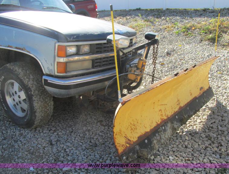 image for item BS9932 1989 Chevrolet 1500 pickup truck