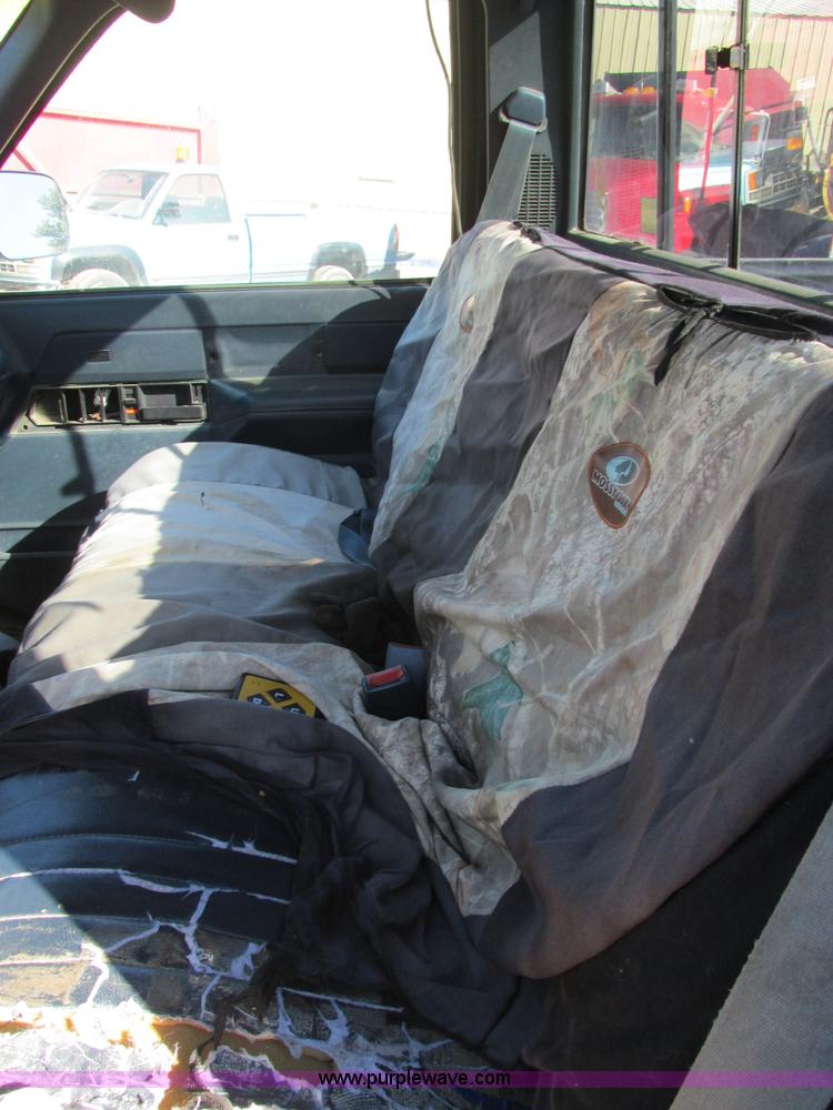 image for item BS9932 1989 Chevrolet 1500 pickup truck