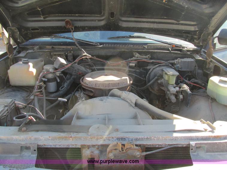 image for item BS9932 1989 Chevrolet 1500 pickup truck