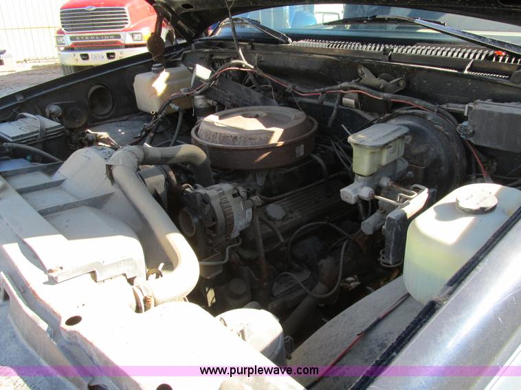 image for item BS9932 1989 Chevrolet 1500 pickup truck