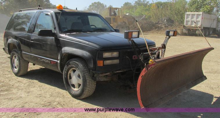 image for item BS9936 1994 GMC Yukon SUV