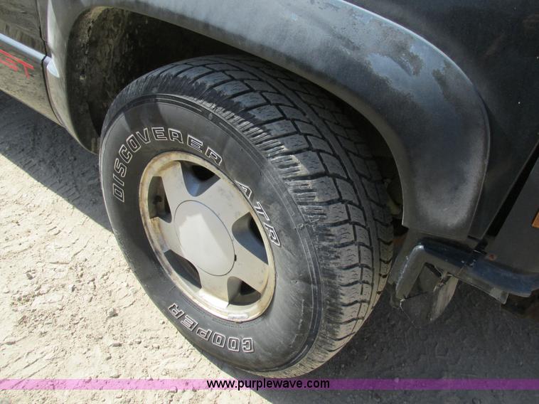 image for item BS9936 1994 GMC Yukon SUV