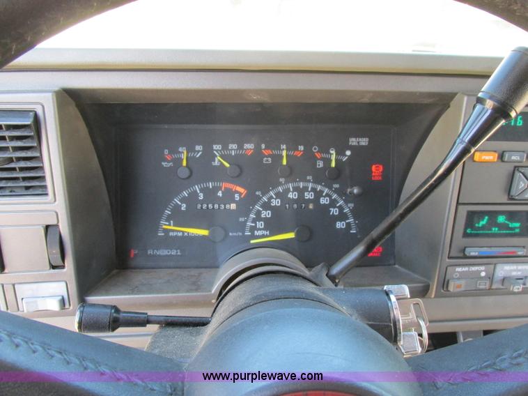 image for item BS9936 1994 GMC Yukon SUV